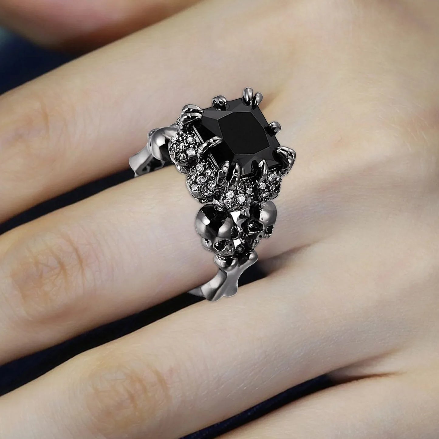 Skull Rings Black Zircon