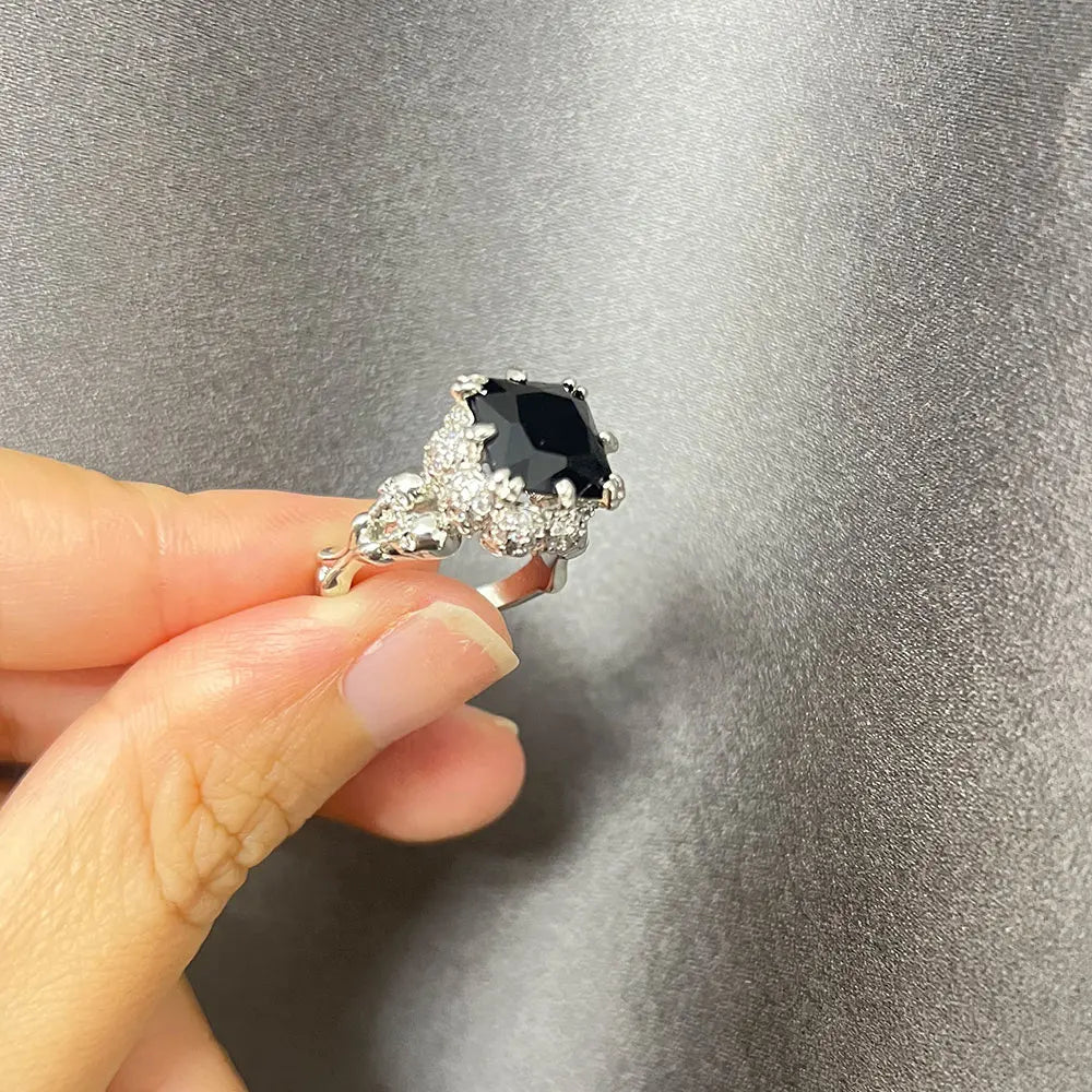 41798384058500|41798384124036|41798384189572|41798384255108|41798384320644