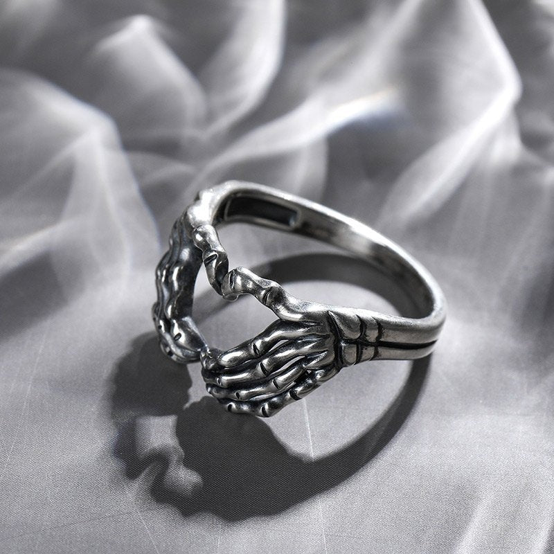 Retro Skull Hand With Heart-shaped Ring