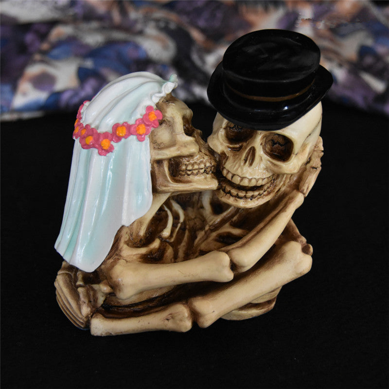 Couple Skull Statues For Home Decor