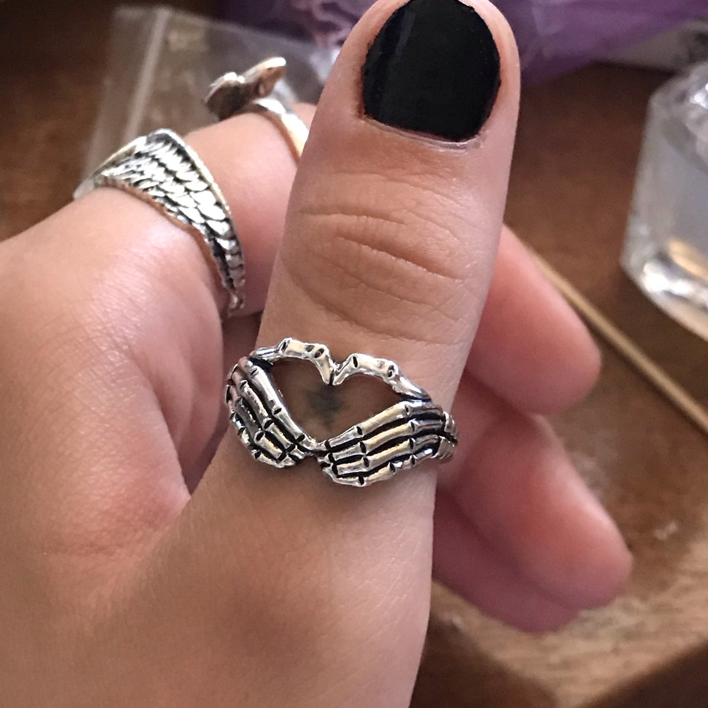 Retro Skull Hand With Heart-shaped Ring