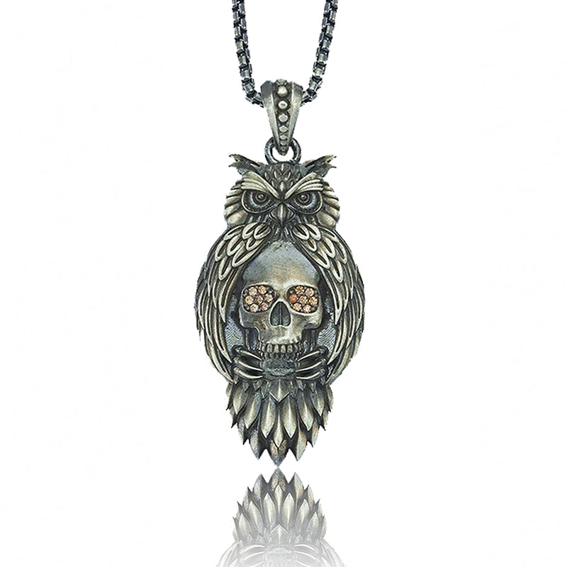 Owl Hug Skull Necklace