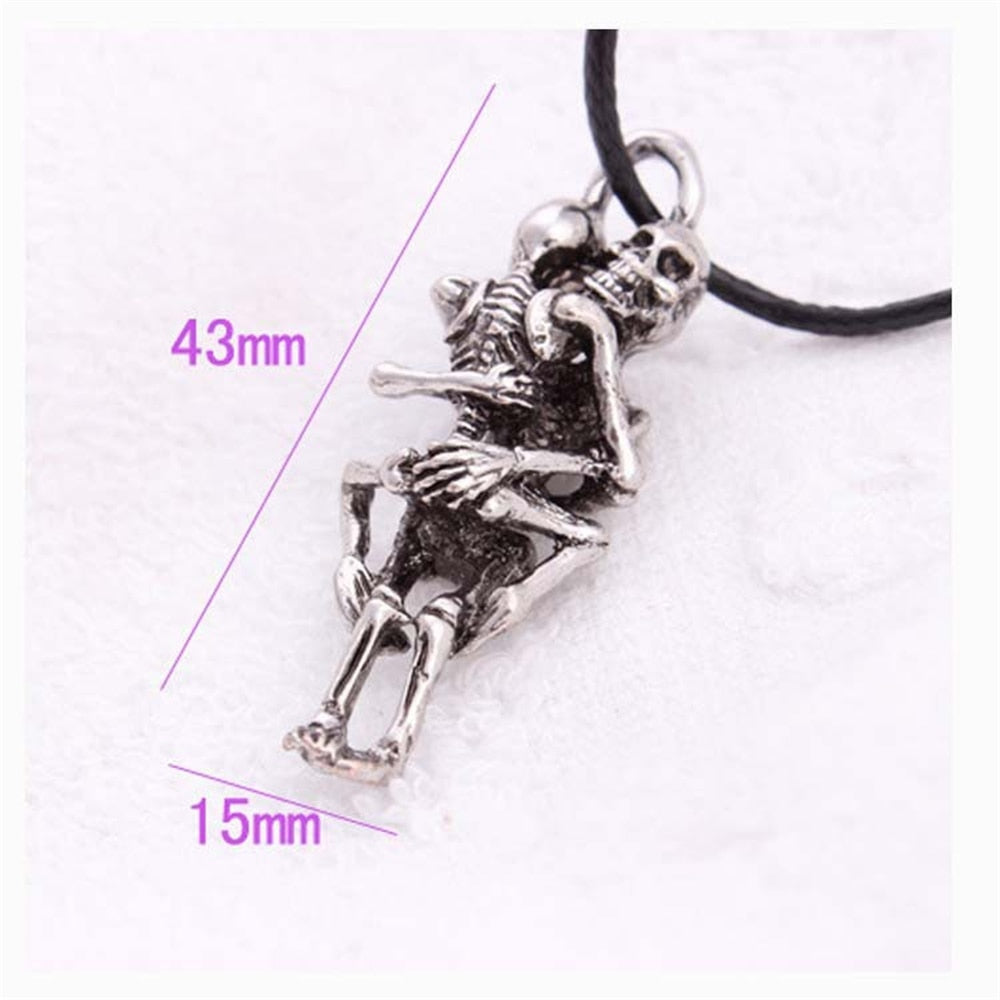 Skull Couple Skulls Hug Necklace