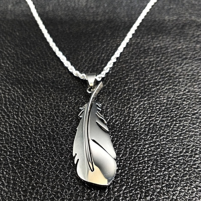 Beautiful Native Indian Feather Necklace