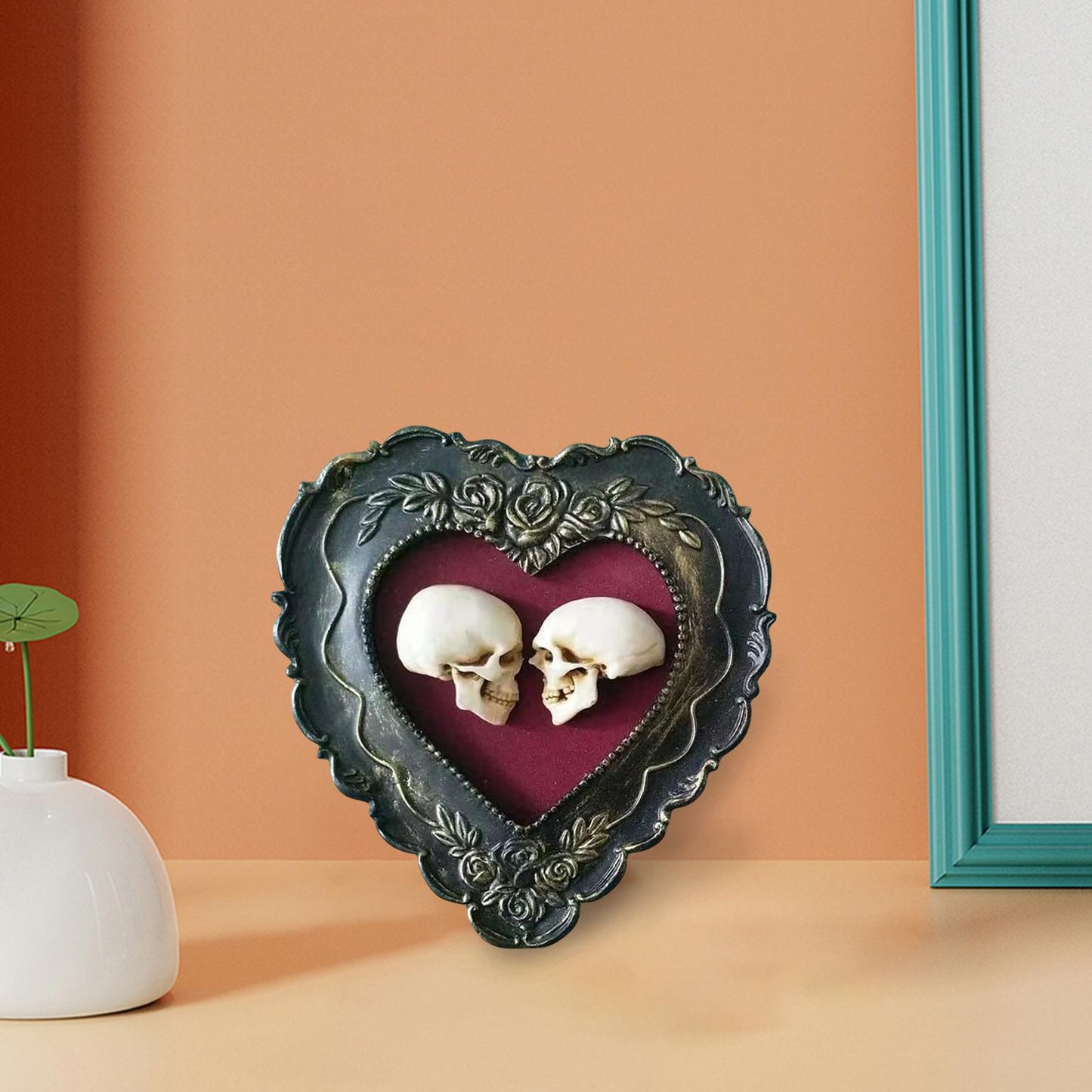 Love Statue Skull Ornament